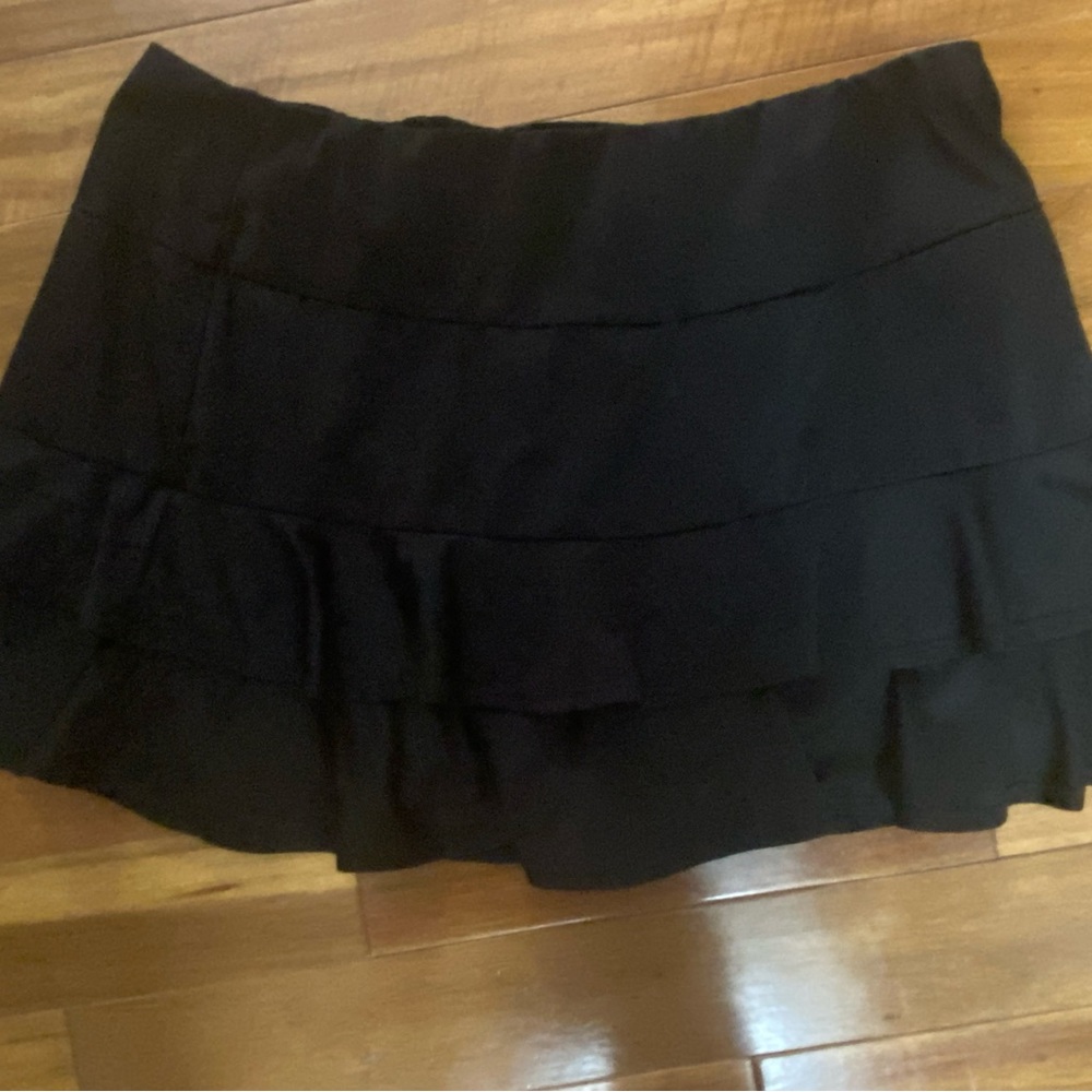 Tail ruffle tennis skirt